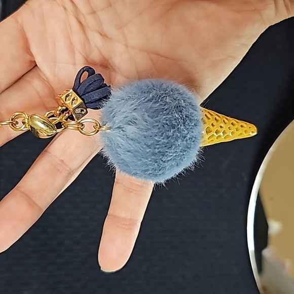 Non brand Ice cream cone bag charm NWOT - Picture 5 of 5